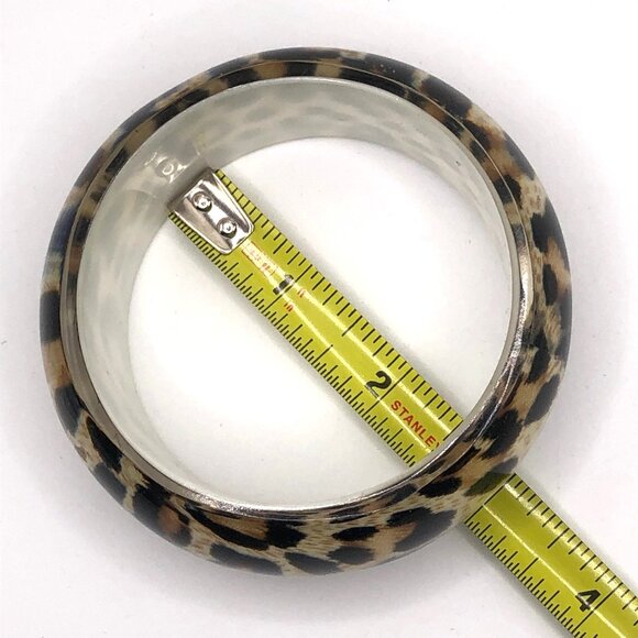 Leopard print wide bangle bracelet – chunky acrylic lucite style animal print - Picture 5 of 9